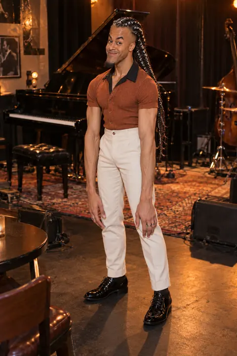 Portrait de Rachid, pianiste, personnage de Tout pour la villa.